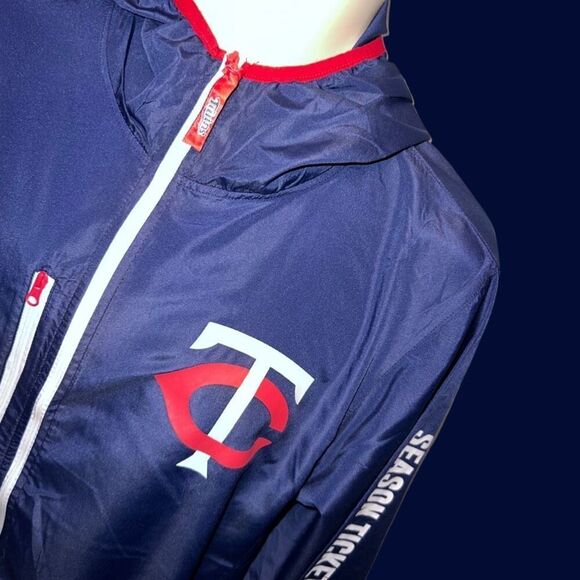 MLB MN Twins Season Ticket Holder Ford Collaboration Windbreaker Size Medium - Picture 2 of 7